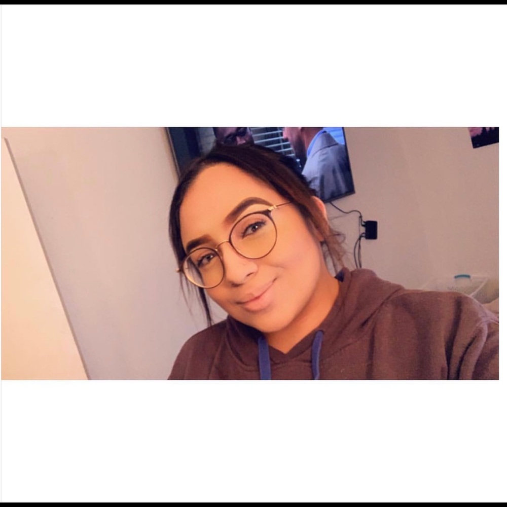 Meet your Posher, Melissa